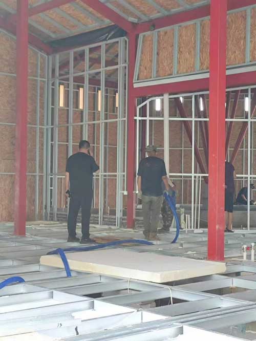 輕鋼龍骨夾層保溫隔熱隔音 雙組分聚氨酯發泡機(圖2) 輕鋼龍骨夾層保溫隔熱隔音案例